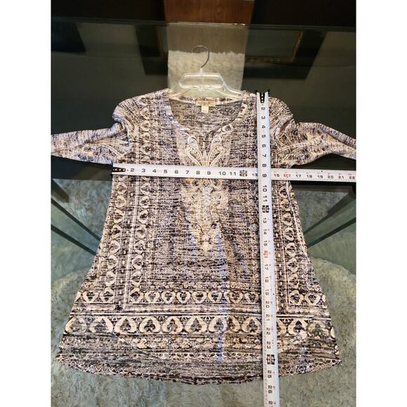 One World Gray Black Blouse SP Gray Black Embellished V Neck Stretch Boho Print - Picture 12 of 12